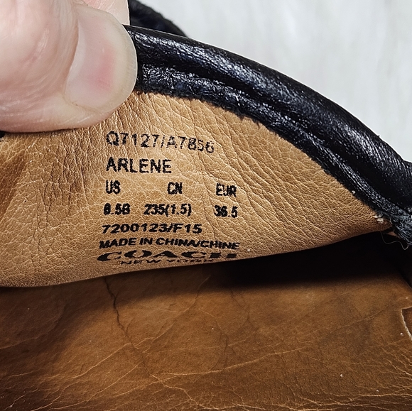 Coach Black Pebbled Leather Arlene Turn Lock Loafer Flats Size 6.5 - Picture 4 of 9